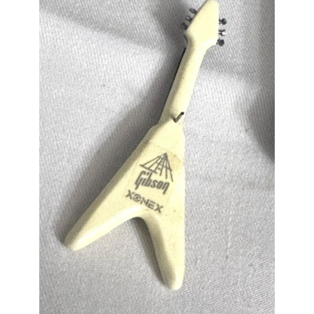 1997 Gibson Miniature Wood Guitar Pins 05702 of 10,000‎ With Case